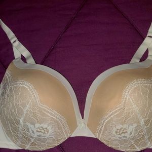 Maidenform Love The Lift Push Up & In Demi Bra